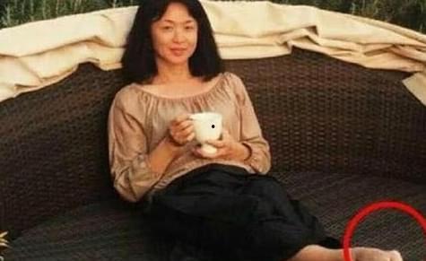 女明星谁的脚最丑,揭秘哪位女明星的“丑脚”之谜